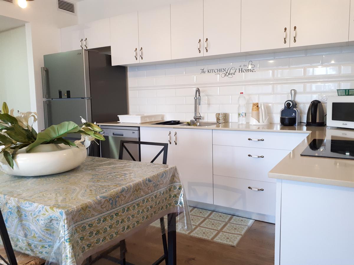 Haneviim Apartment In The Heart Of Jeruzalem Buitenkant foto